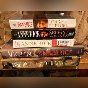 Anne Rice 5 book lot: 1 hardcover, 1 lg soft & 3 paperbacks